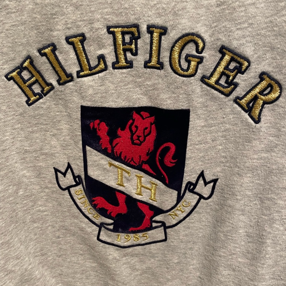 Tommy Hilfiger Embroidered Crew Neck Sweatshirt Gray Women’s Size Medium - Picture 8 of 9